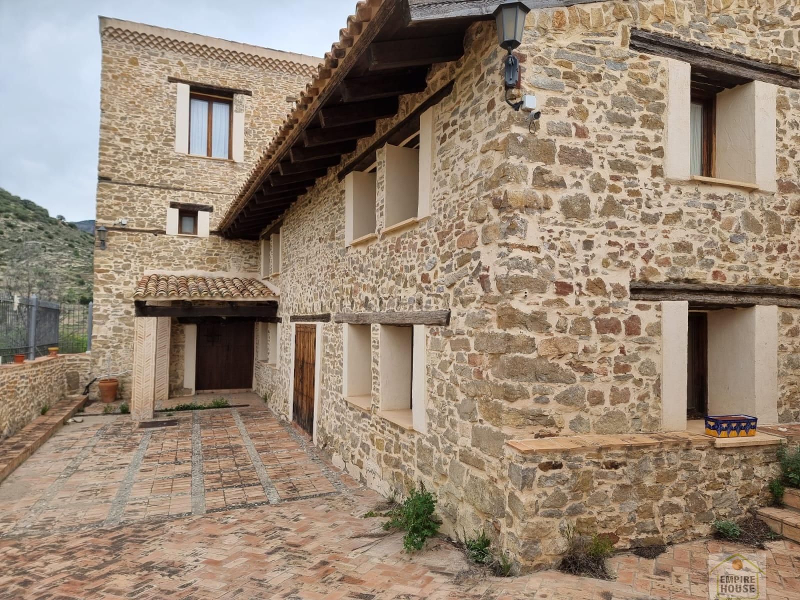 Vista exterior de Casa o xalet en venda en Nogueruelas amb Terrassa, Traster i Balcó