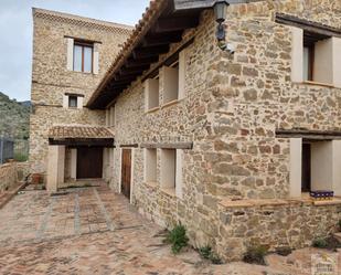 Vista exterior de Casa o xalet en venda en Nogueruelas amb Terrassa i Balcó
