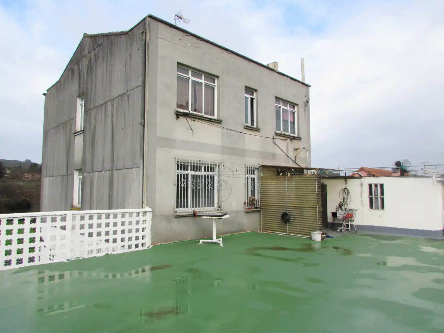 Exterior view of Buildings for sale in Cambre 