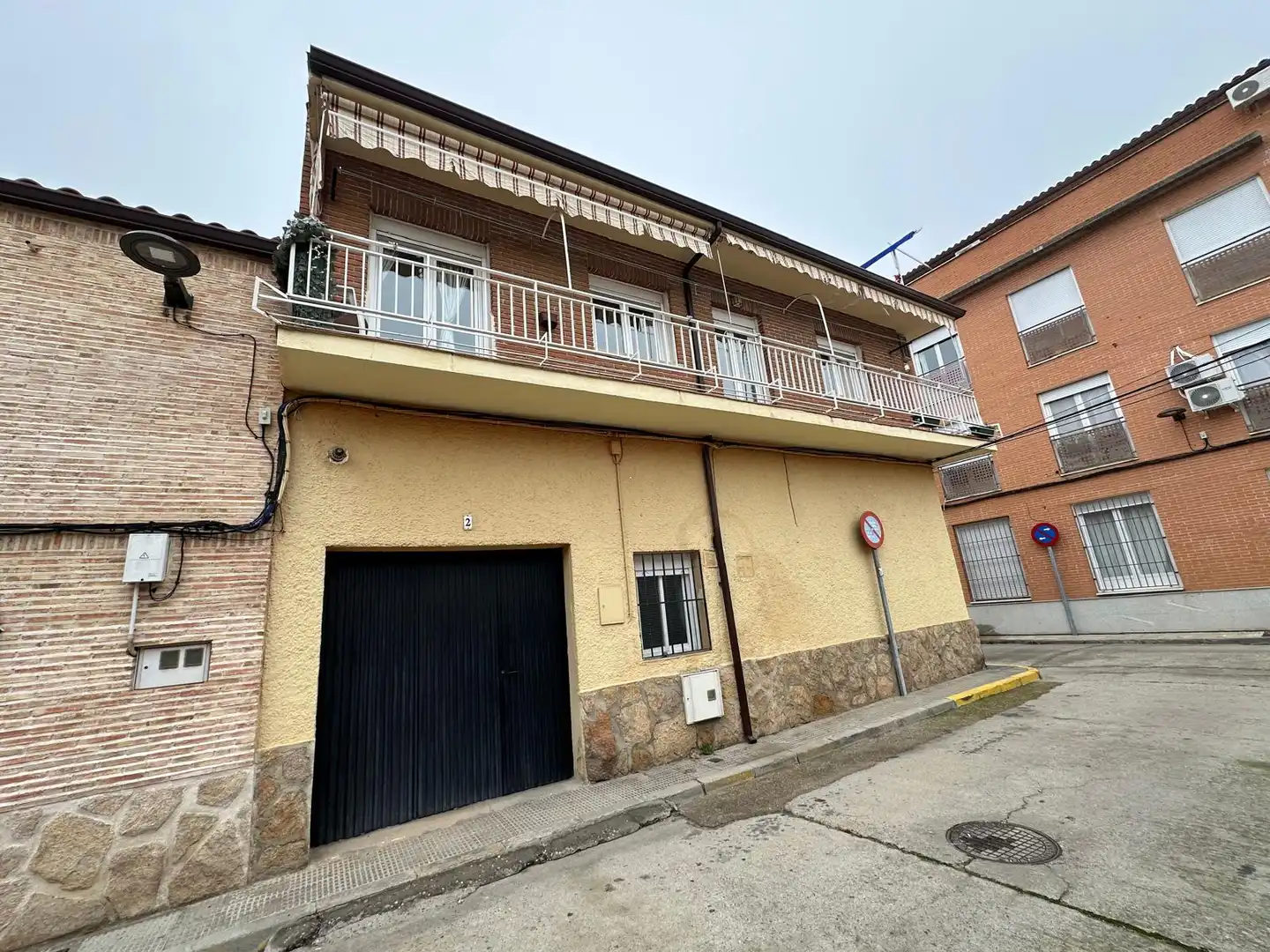 Vista exterior de Casa o xalet en venda en Talavera de la Reina amb Aire condicionat, Calefacció i Terrassa