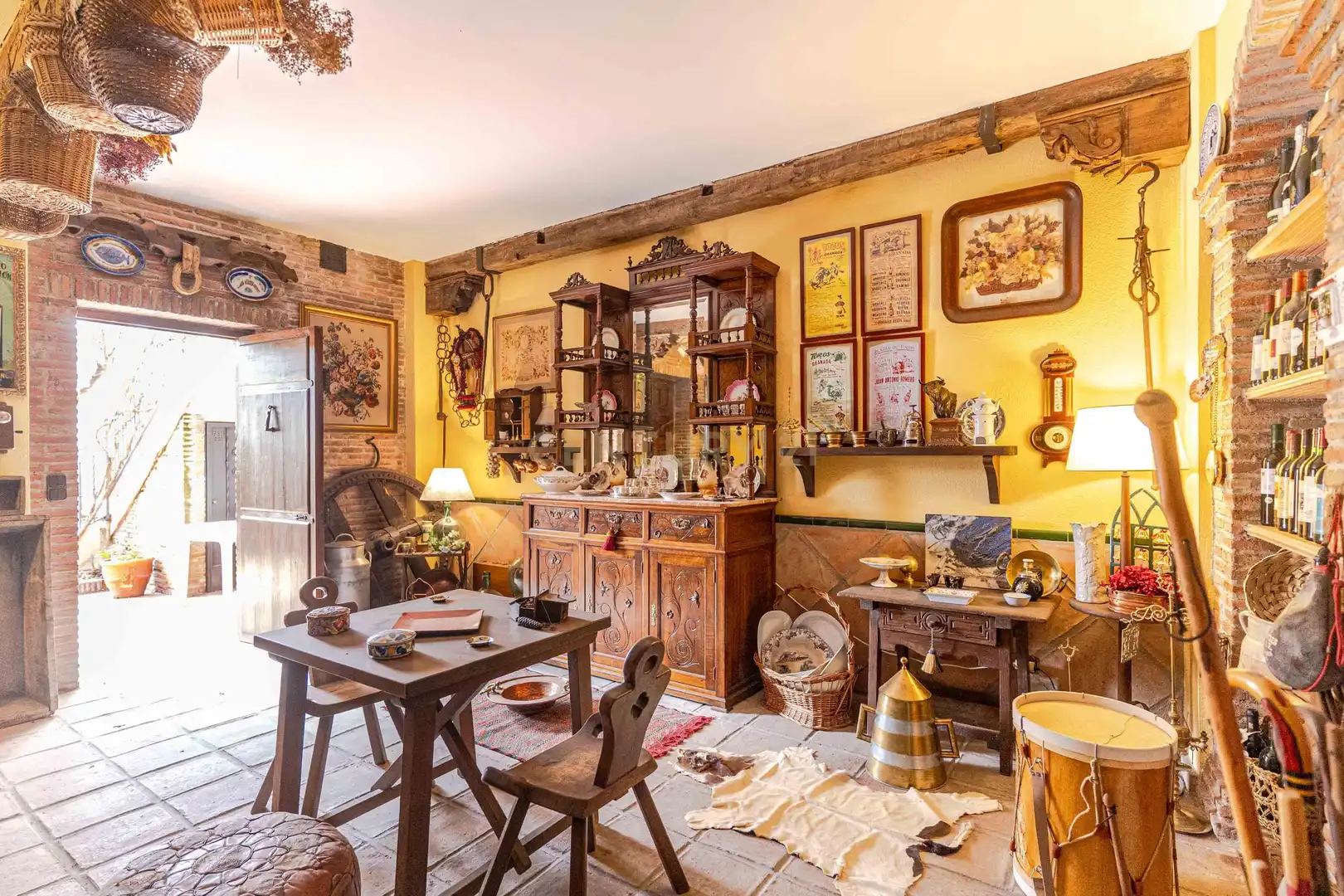 Comedor de Dúplex en venta en Granada con Aire acondicionado, Jardín privado y Trastero
