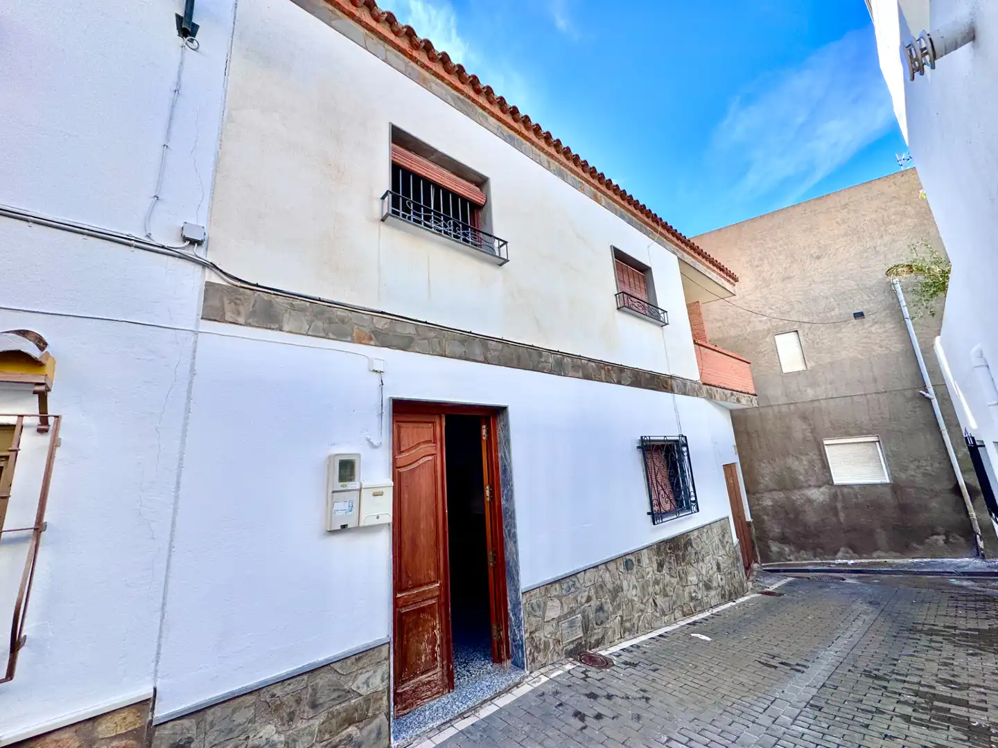 Exterior view of Houses for sale in Adra  with Terrace, Storage room and Furnished