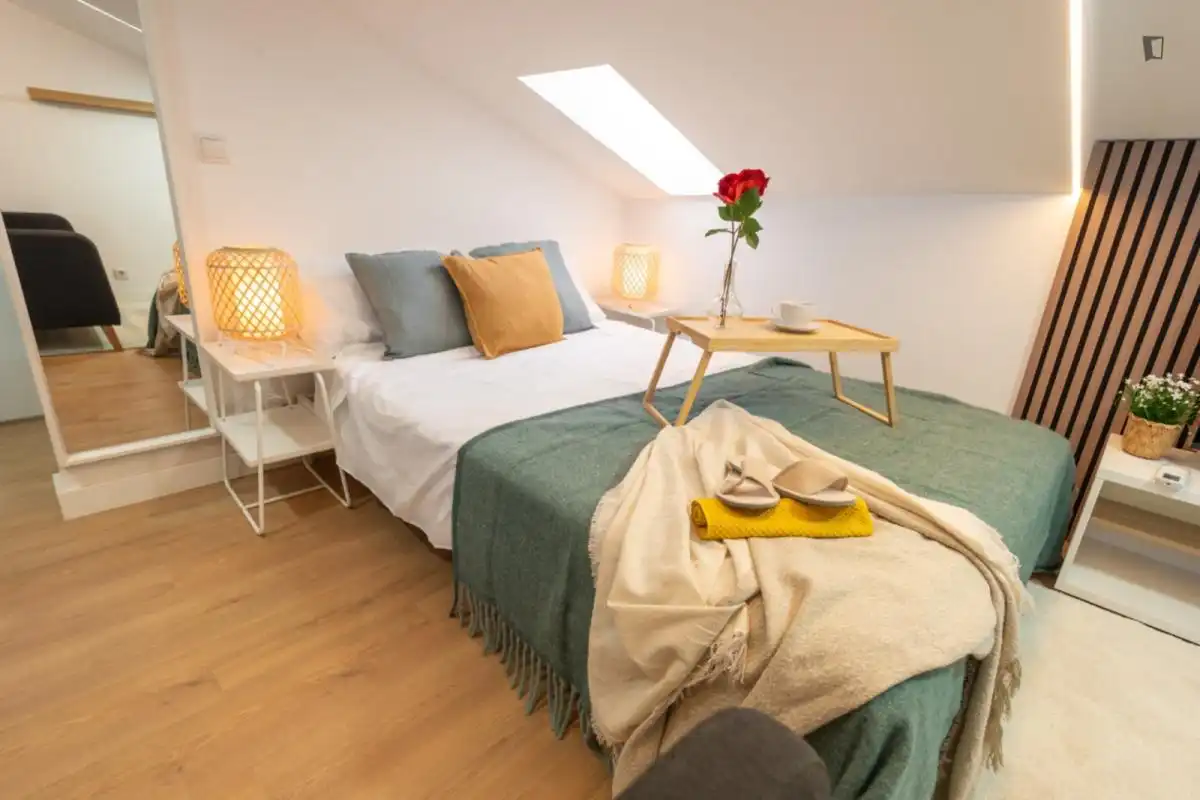 Schlafzimmer von Wohnung zur Miete in Madrid mit Klimaanlage, Möbliert und Waschmaschine