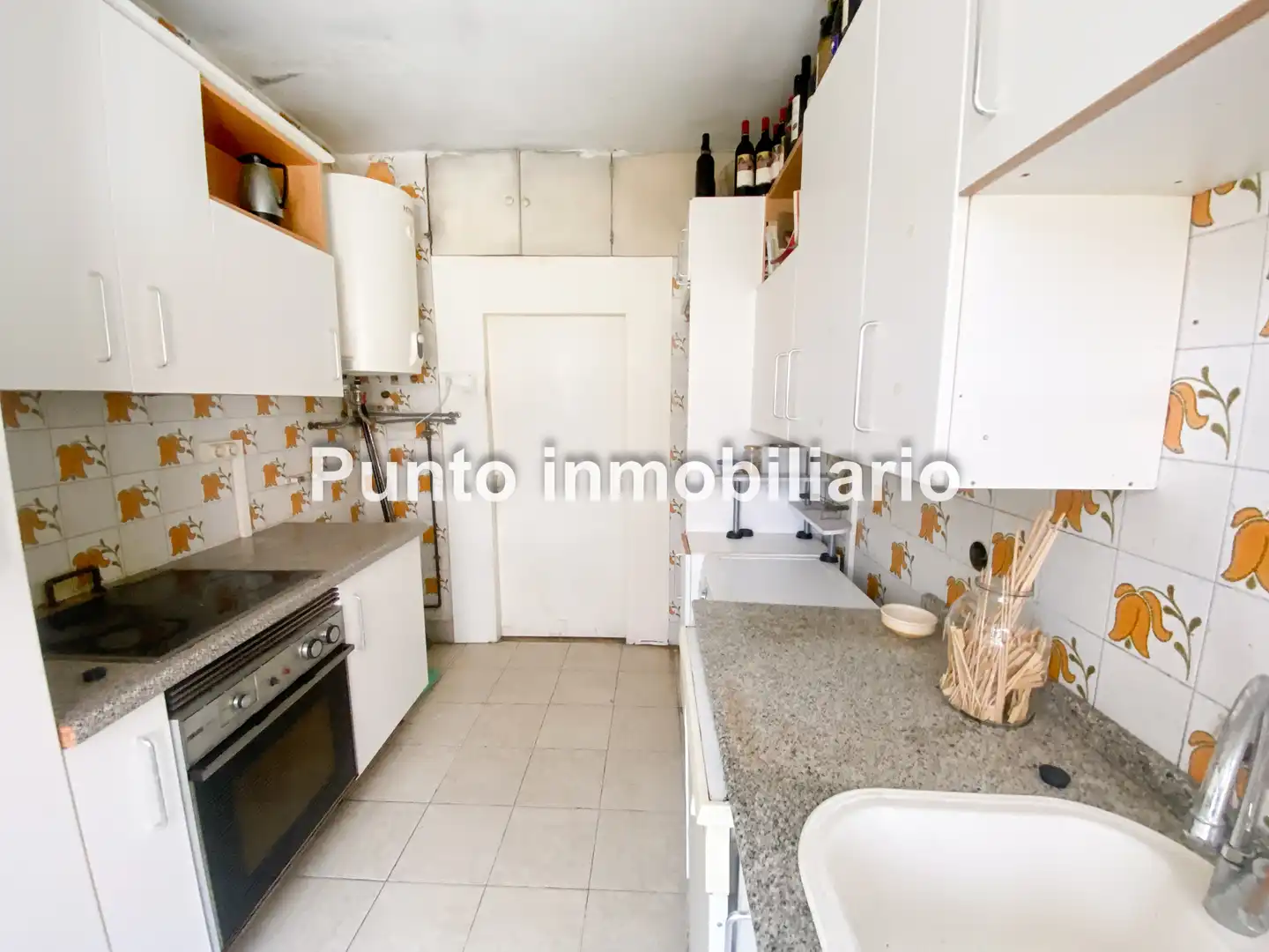 Cuina de Pis en venda en Valladolid amb Calefacció, Parquet i Terrassa