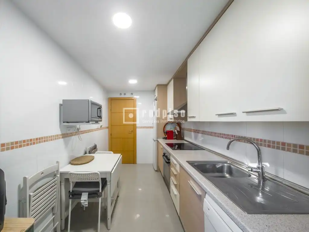 Cuina de Pis en venda en Alcorcón amb Aire condicionat, Calefacció i Jardí privat