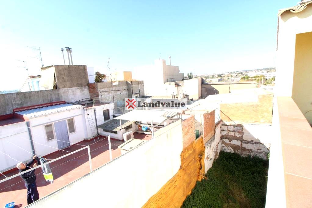 Exterior view of Residential for sale in Vilanova i la Geltrú