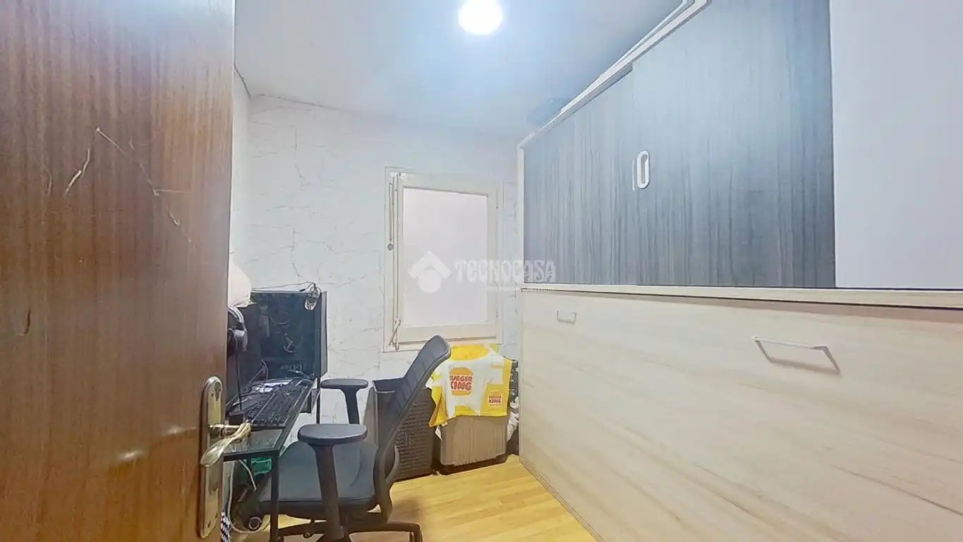 Wohnung zum Verkauf in Ripollet mit Balkon