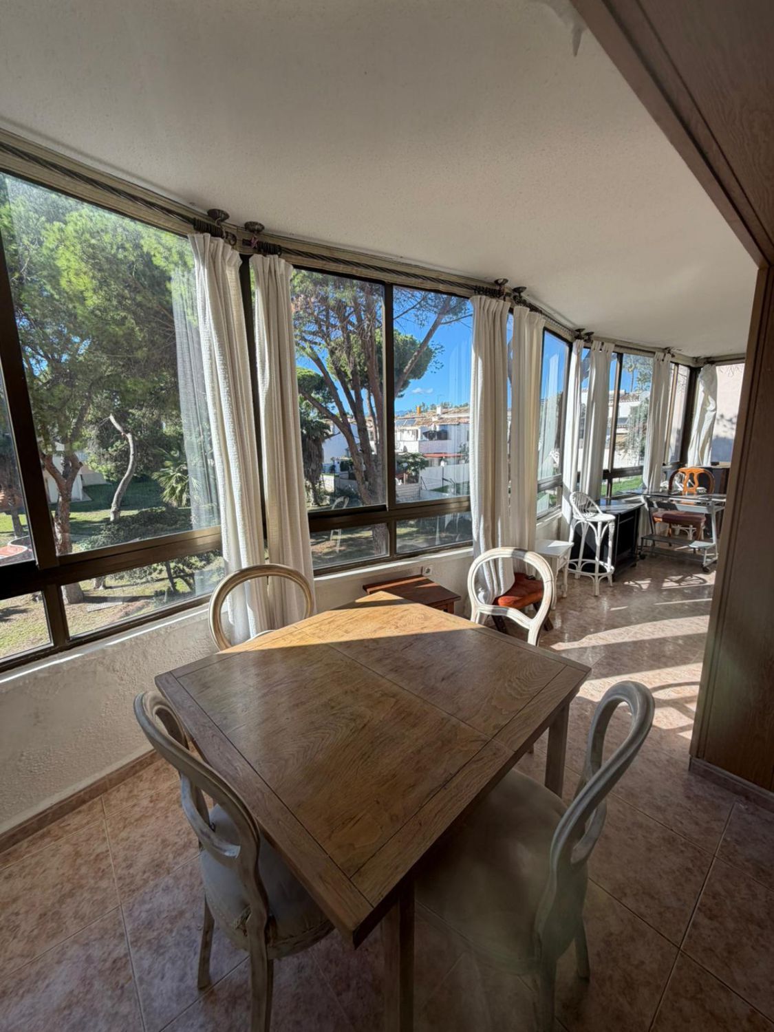 Menjador de Apartament en venda en Mijas amb Calefacció, Terrassa i Piscina comunitària