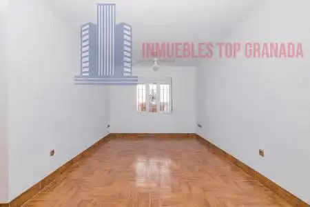 Casa o xalet en venda a LOGROÑO, La Zubia Ciudad