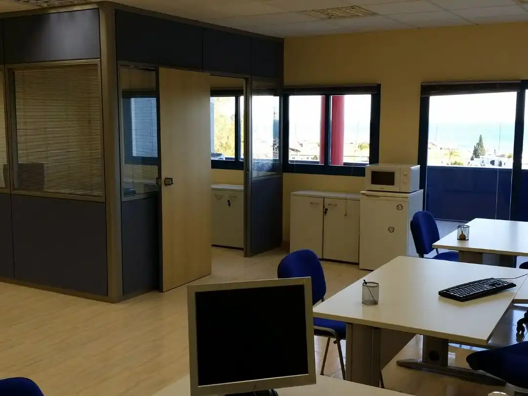 Oficina en venta en Torremolinos, Málaga