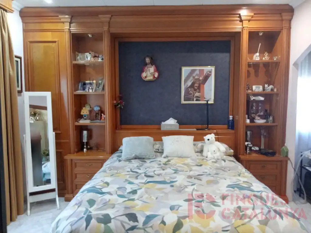 Dormitori de Casa o xalet en venda en Vilobí d'Onyar
