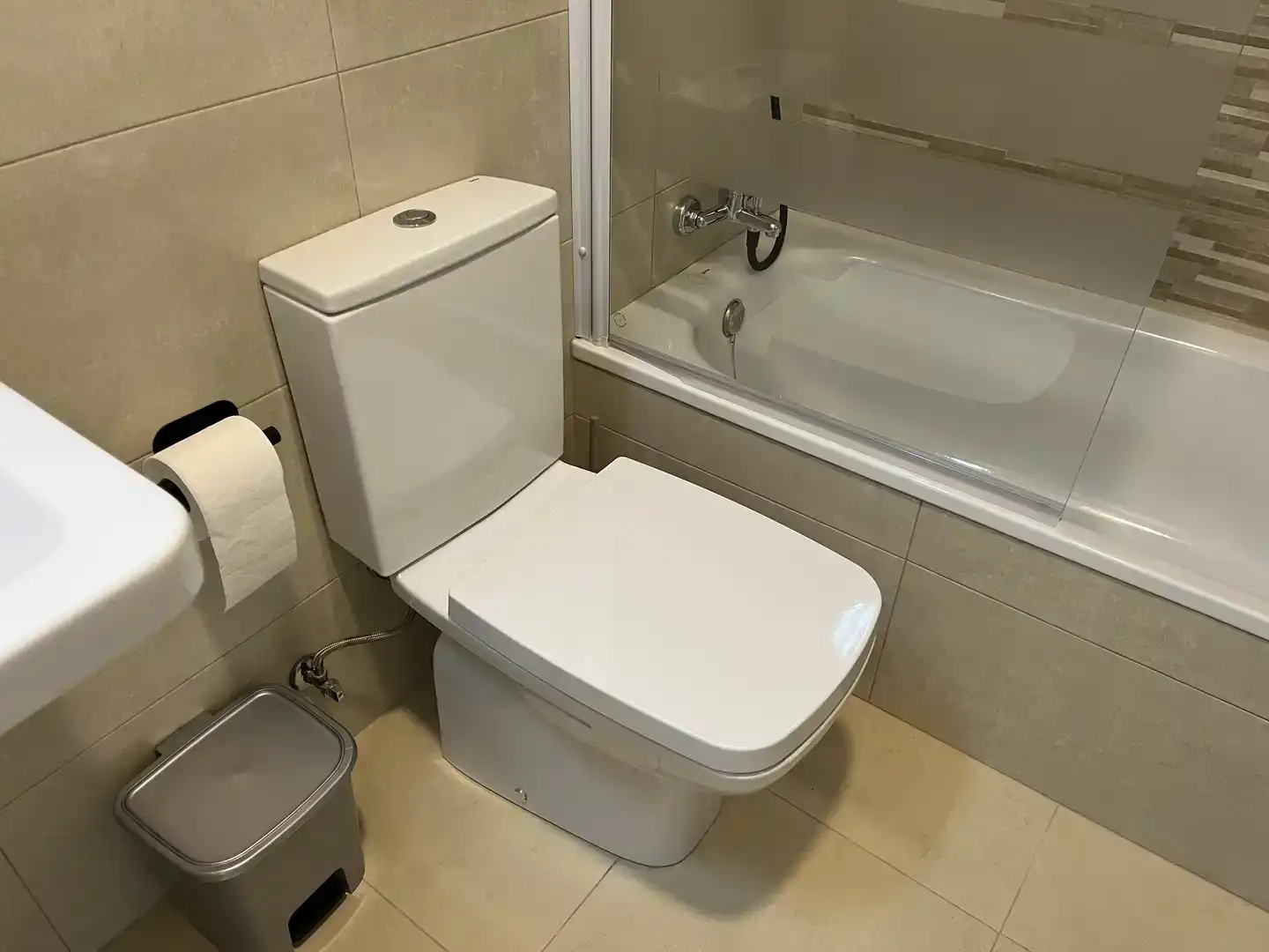 Bany de Pis de lloguer en Entrambasaguas amb Piscina
