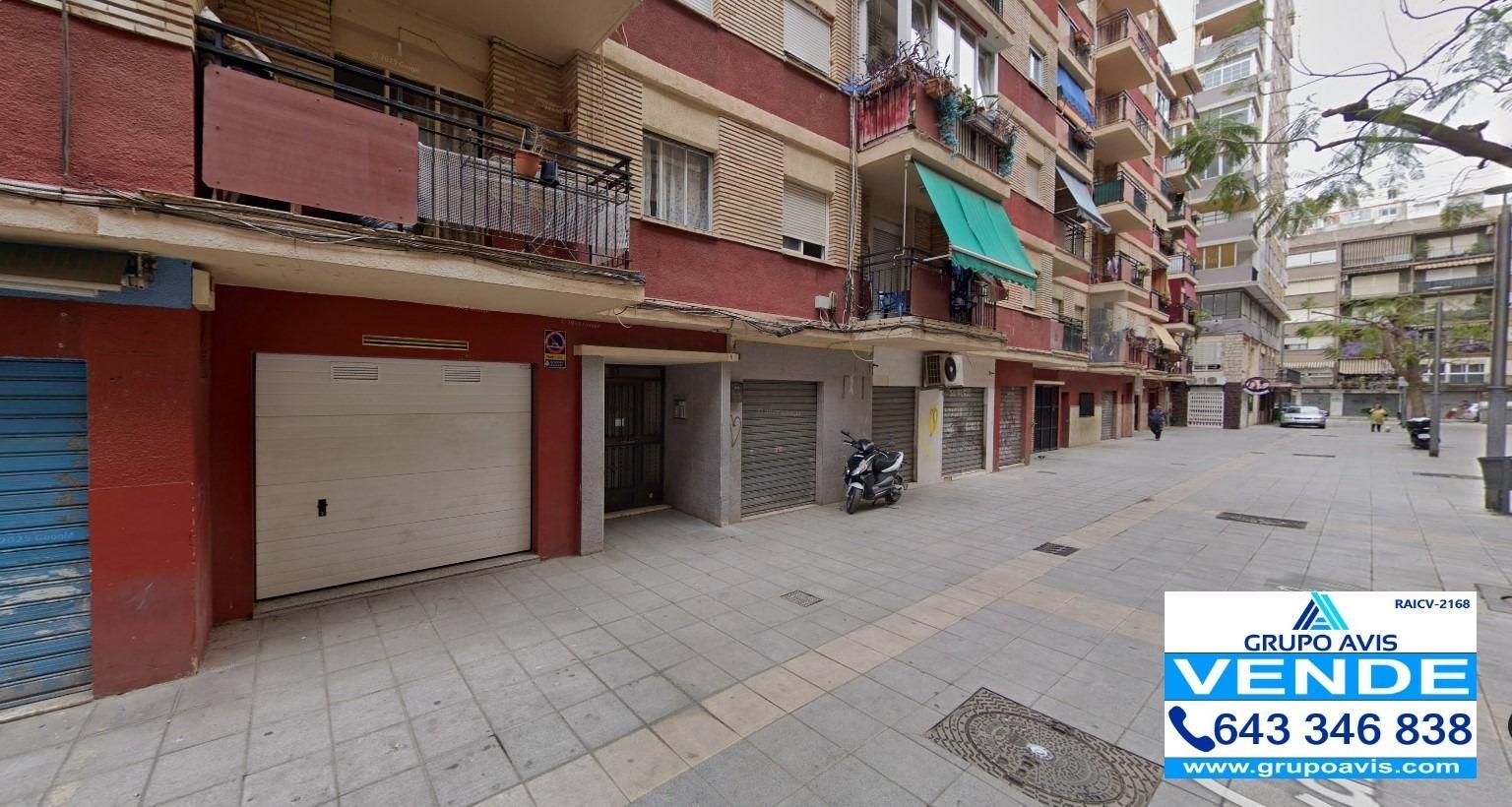 Vista exterior de Local en venda en Gandia