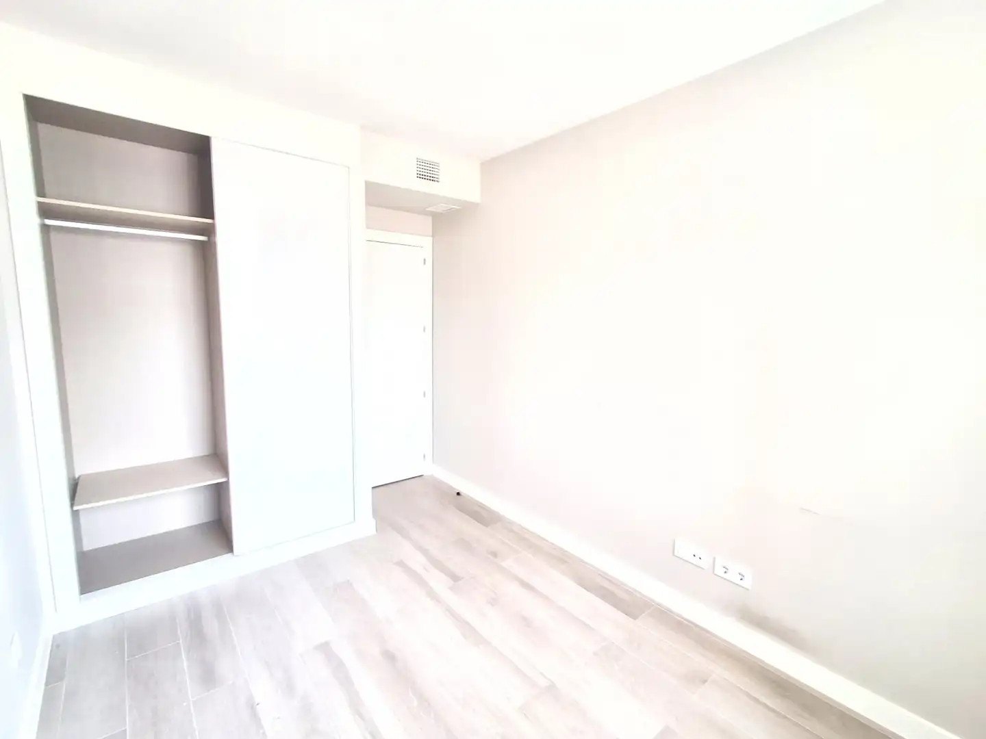 Schlafzimmer von Wohnung zur Miete in Tres Cantos mit Heizung, Terrasse und Abstellraum