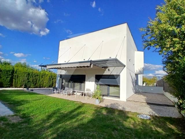 Casa-chalet en Venta en Urbanizacion Golf Del Guadiana en Golf Guadiana