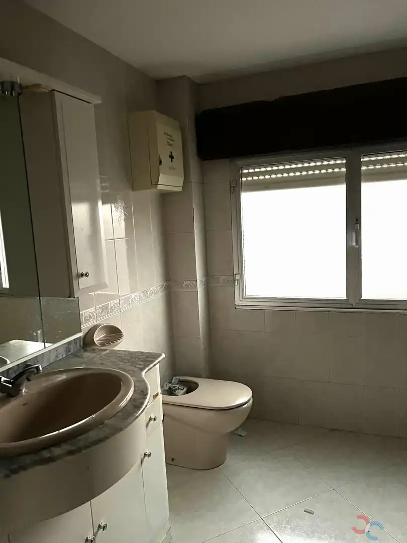 Baño de Ático en venta en Poio con Trastero y Balcón