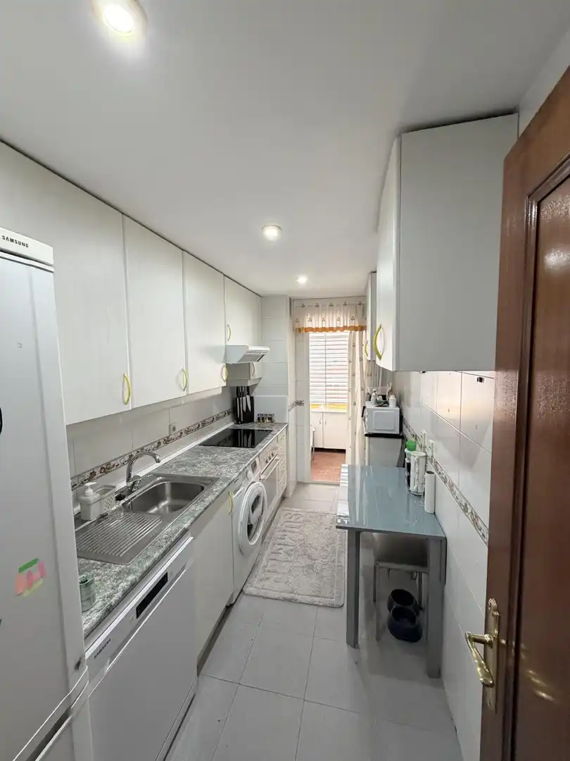Kitchen of Flat for sale in Torrejón de Ardoz  with Air Conditioner, Heating and Parquet flooring