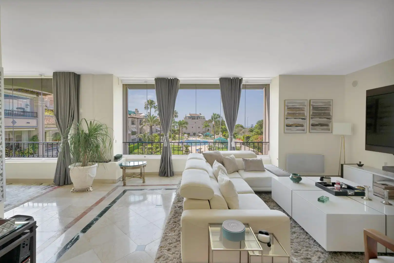 Apartments for sale in 31A Urbanizacion Lomas de Rio Verde, Las Lomas de Río Verde