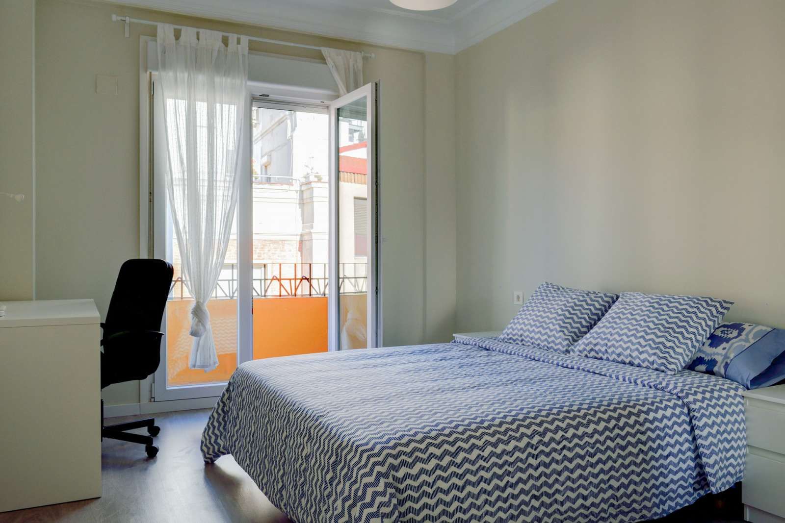 Flat to share in Paseo Sagasta