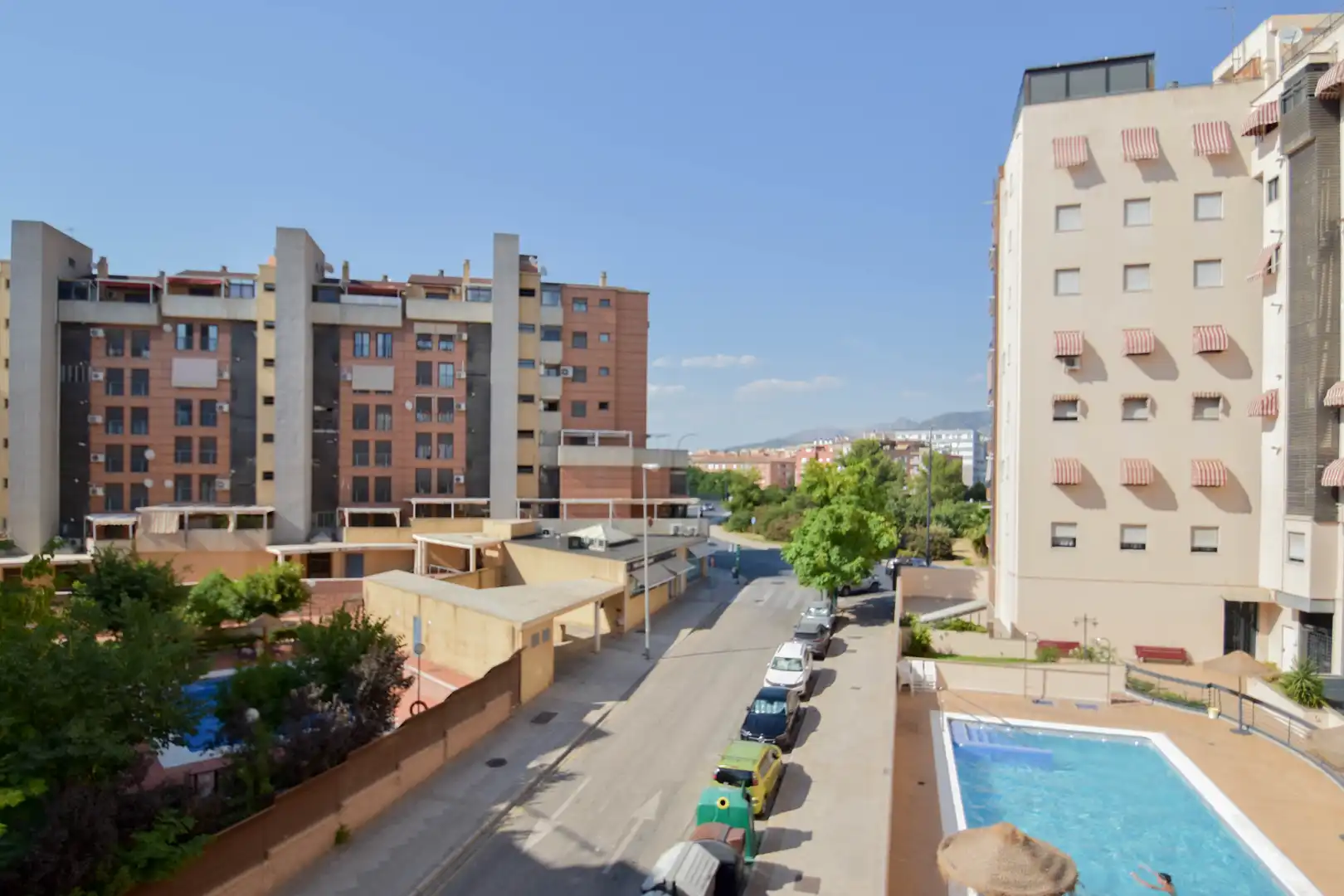 Vista exterior de Piso en venta en Granada con Aire acondicionado, Calefacción y Terraza