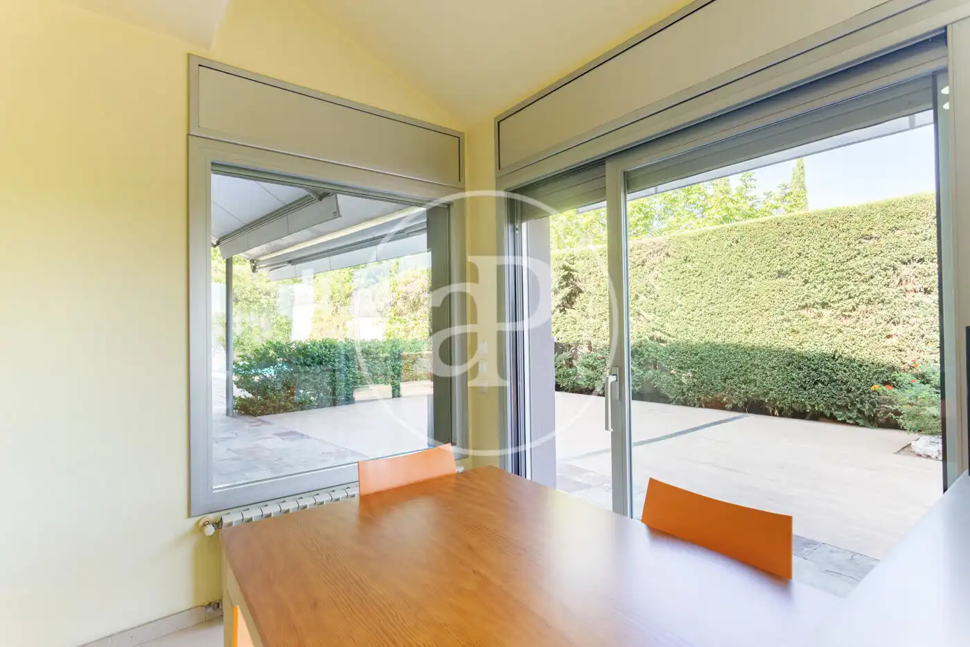Jardí de Casa o xalet en venda en Sant Cugat del Vallès amb Aire condicionat, Calefacció i Jardí privat