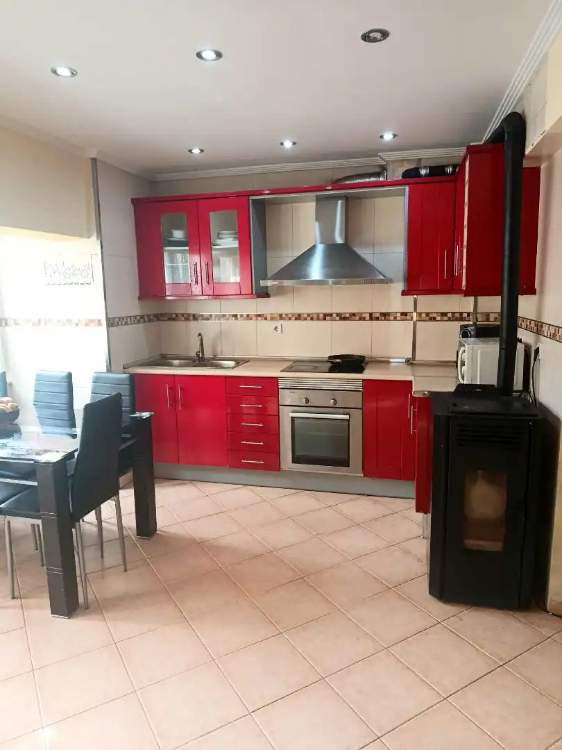 Cocina de Piso en venta en Aller con Calefacción, Trastero y Amueblado