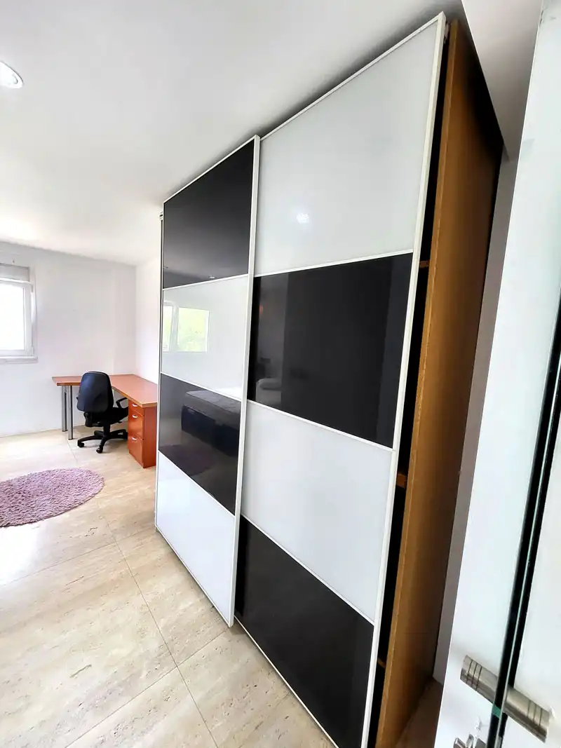 Habitación de Piso de alquiler en Vigo  con Amueblado, Horno y Lavadora