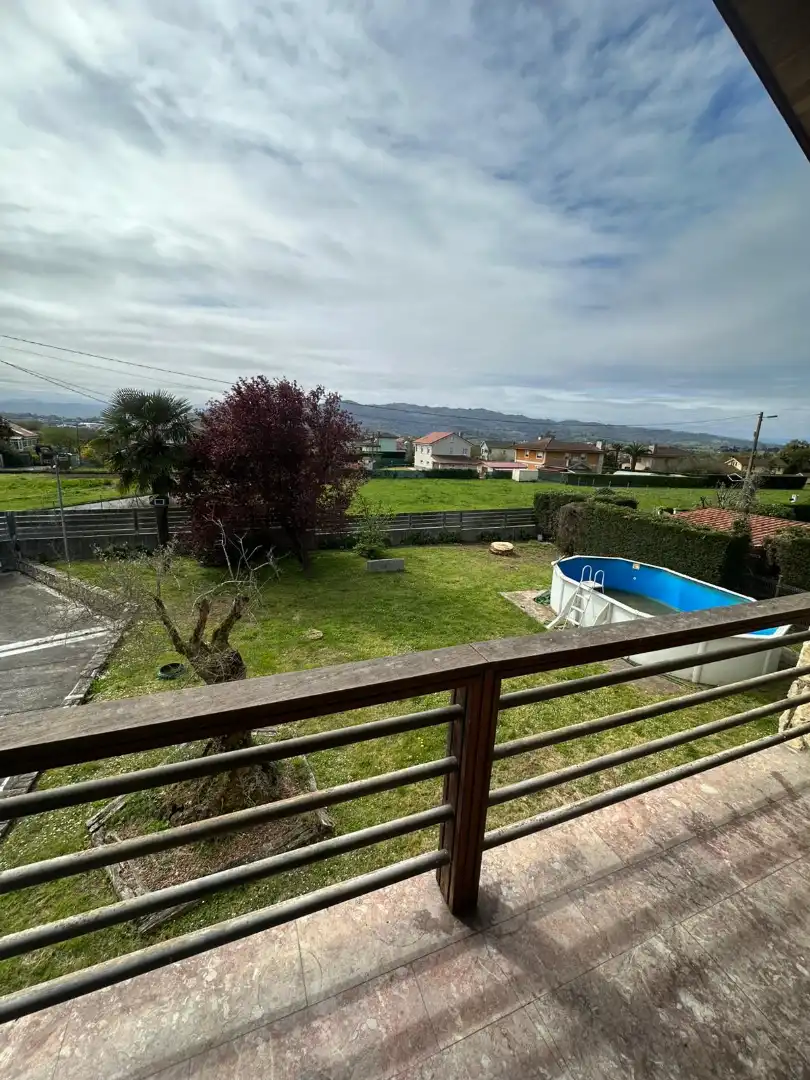 Jardín de Casa o chalet en venta en Llanera con Calefacción, Jardín privado y Terraza