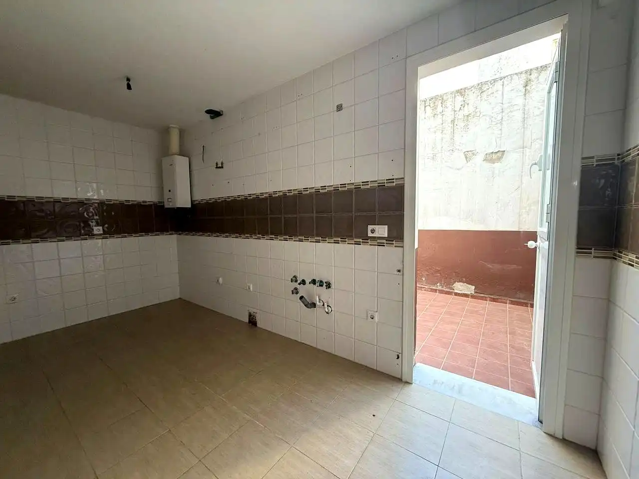 Cuina de Planta baixa en venda en Coria del Río