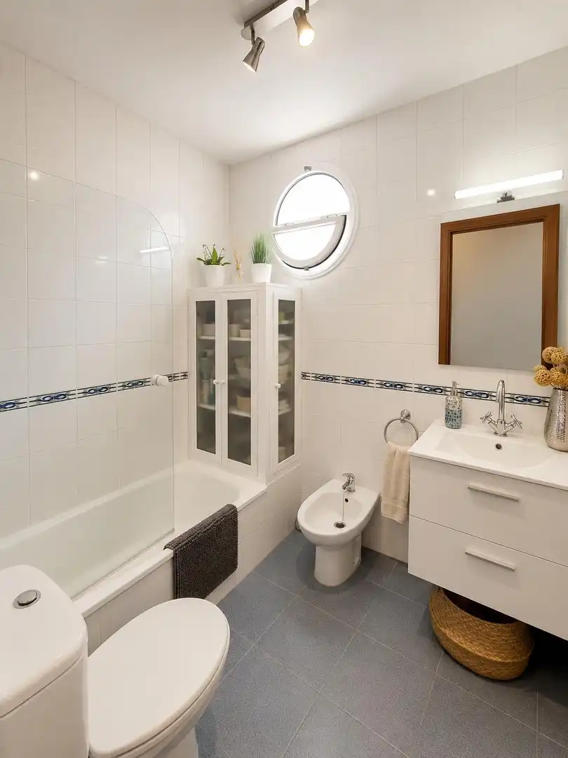 Baño de Ático en venta en Chipiona con Aire acondicionado, Calefacción y Jardín privado