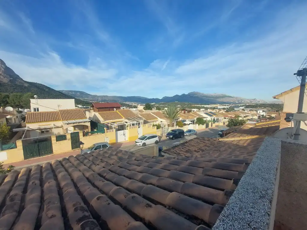 Vista exterior de Casa o xalet en venda en Benimantell amb Terrassa, Piscina i Forn