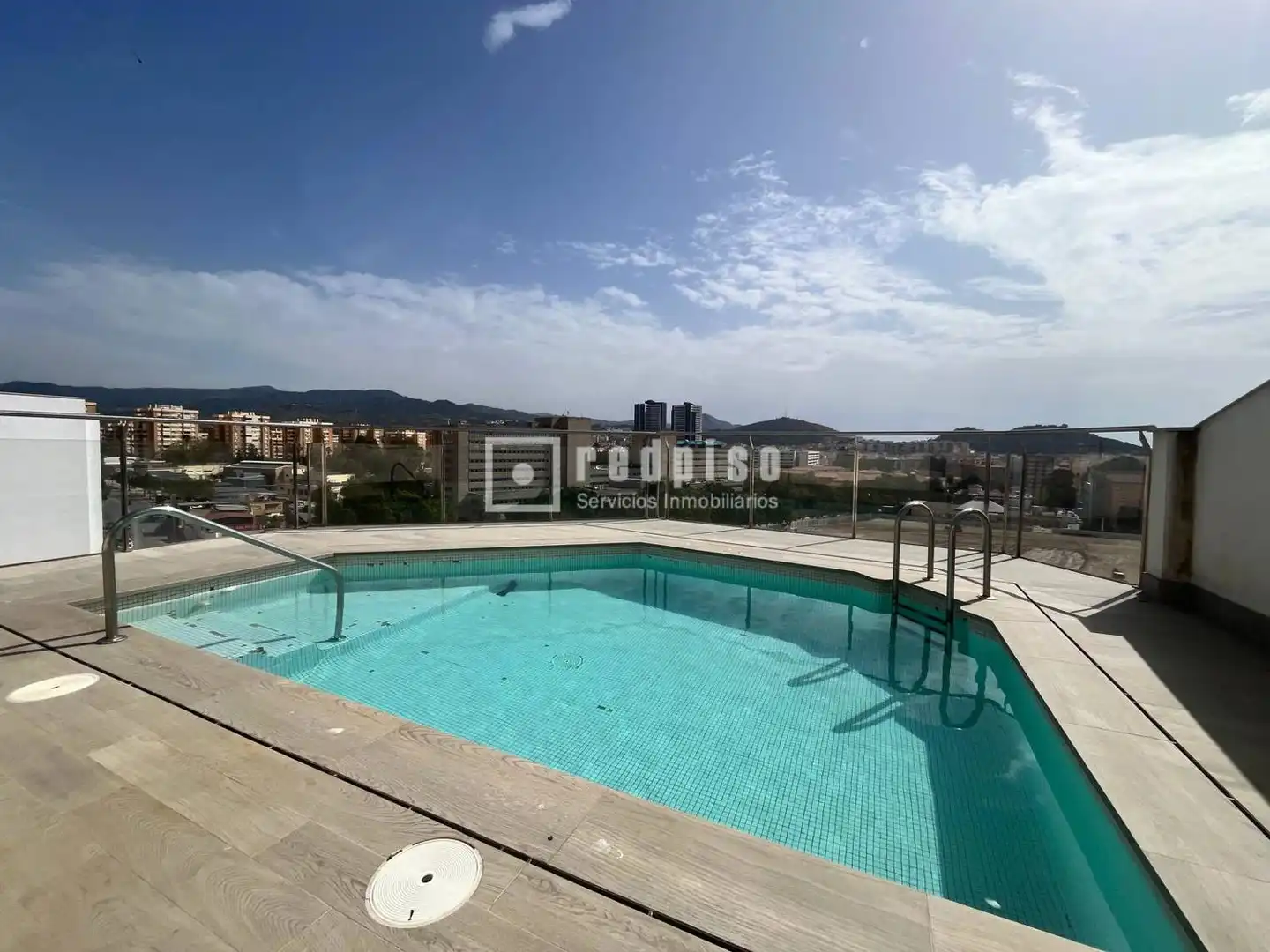 Piscina de Piso de alquiler en Málaga con Aire acondicionado, Calefacción y Terraza