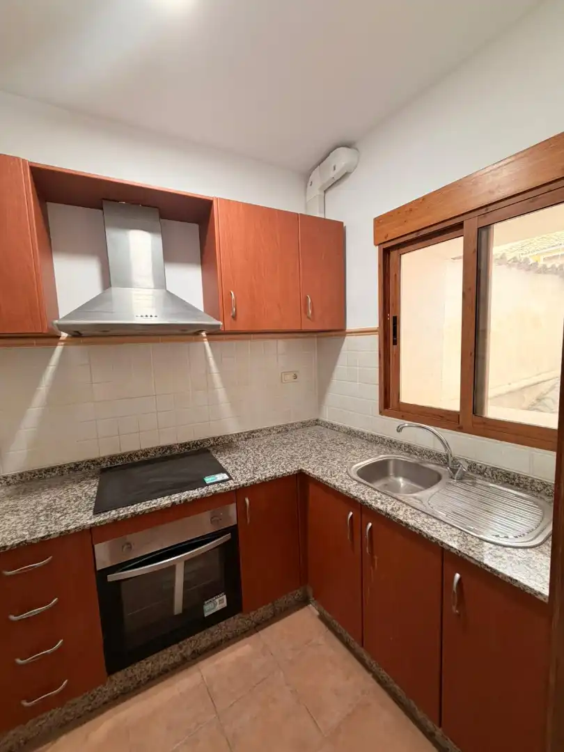 Cocina de Piso de alquiler en Caravaca de la Cruz con Amueblado, Horno y Microondas