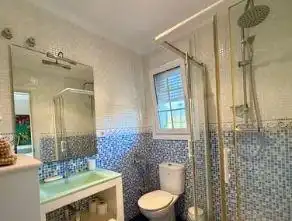 Bany de Casa o xalet en venda en Punta Umbría amb Aire condicionat, Jardí privat i Parquet