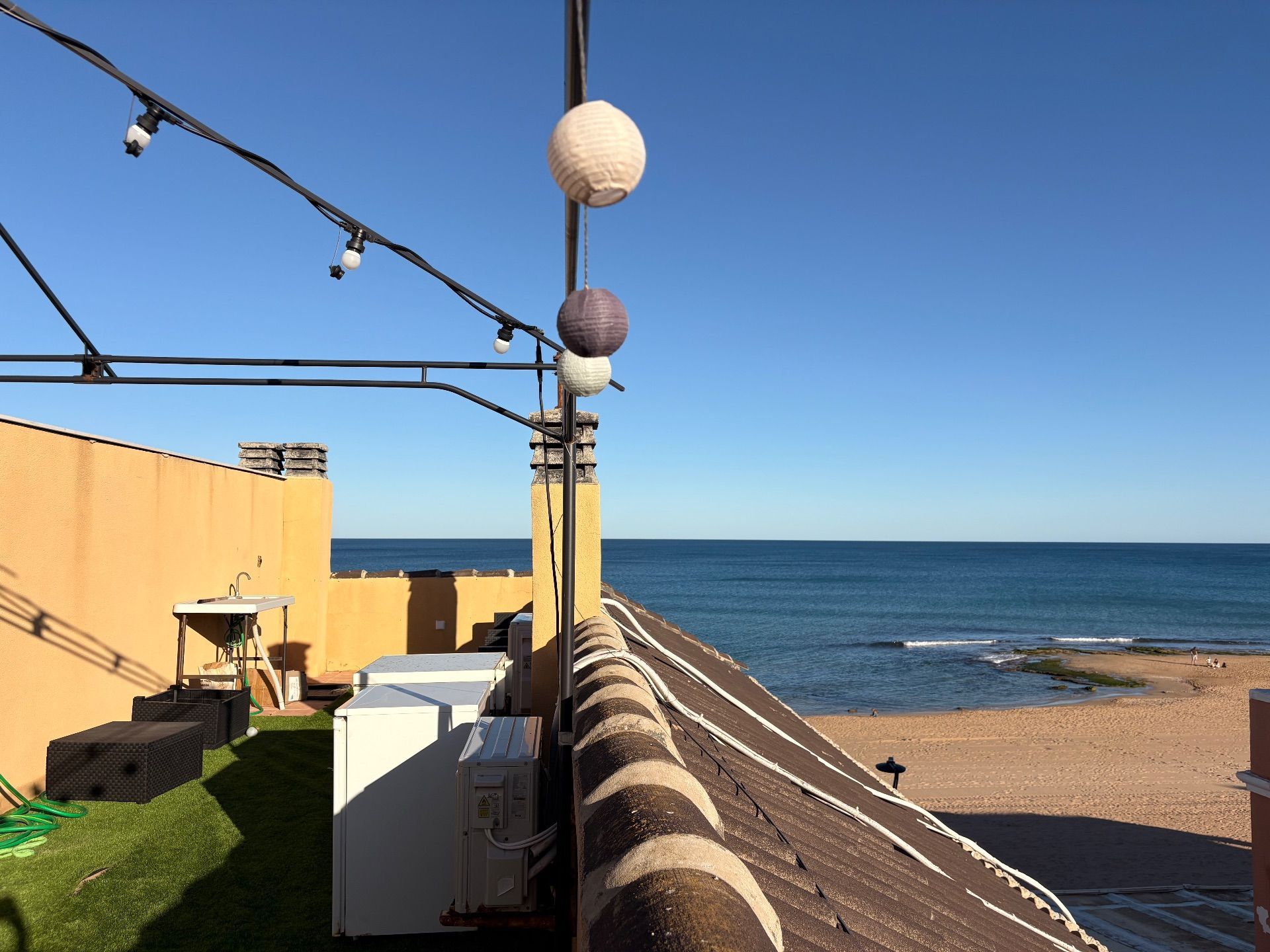 Terrassa de Pis de lloguer en Torrevieja amb Aire condicionat, Calefacció i Moblat