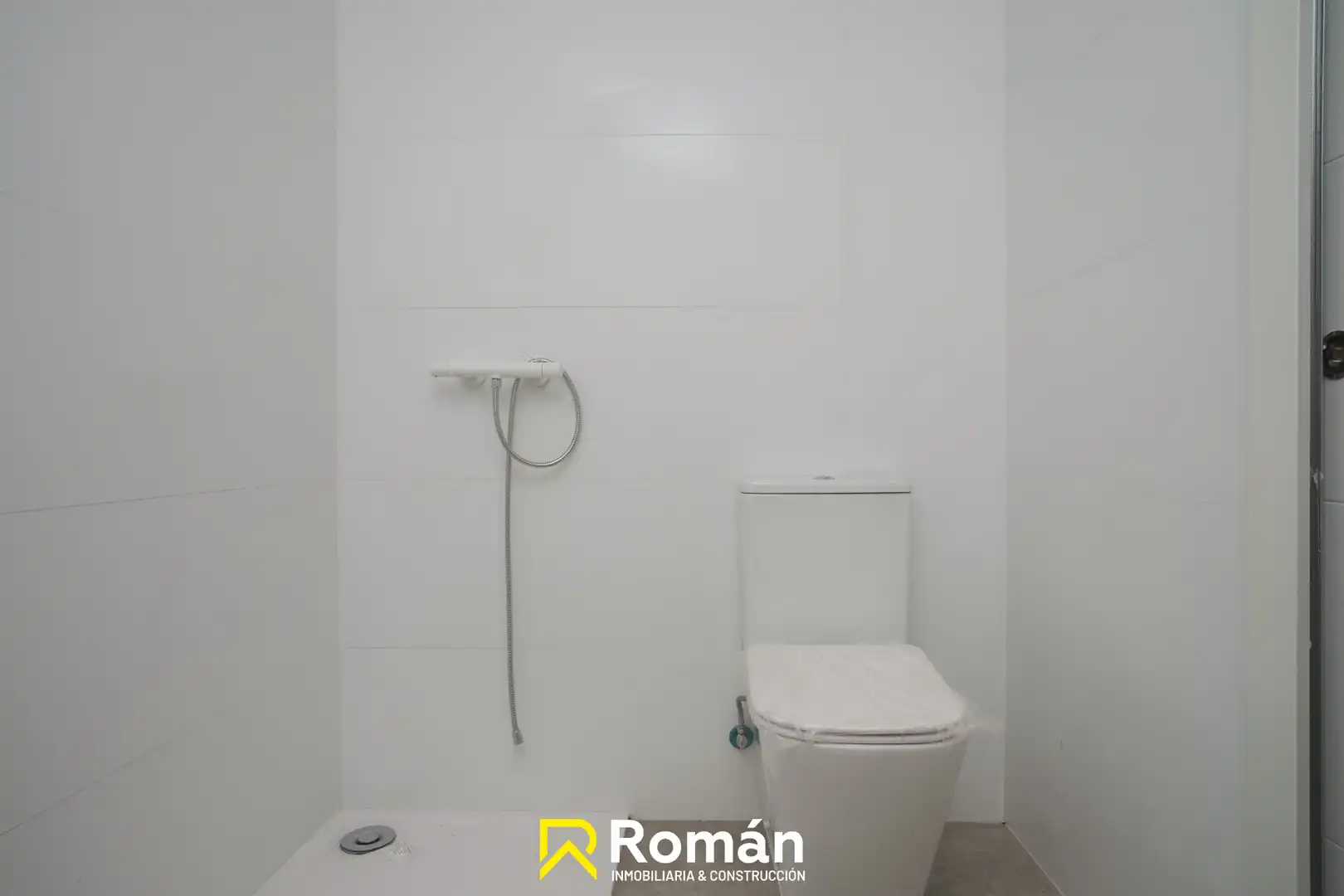 Baño de Piso en venta en Aranguren con Aire acondicionado, Calefacción y Terraza