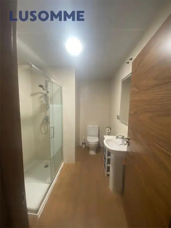Baño de Planta baja en venta en Valencia con Aire acondicionado y Horno
