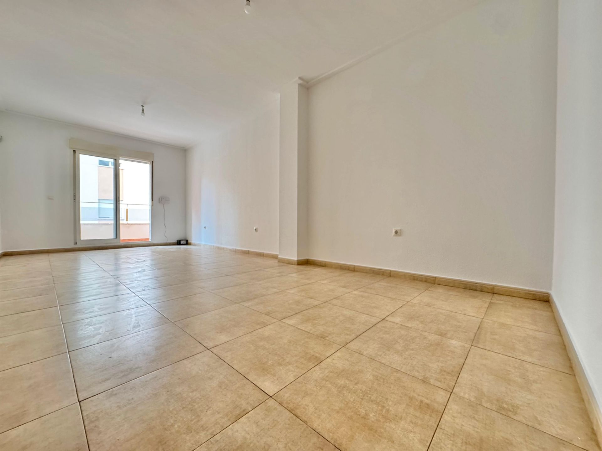 Flat for sale in Carrer Velázquez, Monóvar  / Monòver