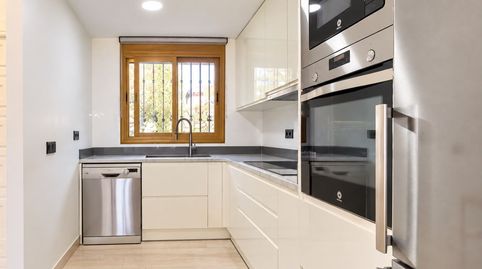 Foto 4 de Casa adosada en venta en Los Pacos, Fuengirola