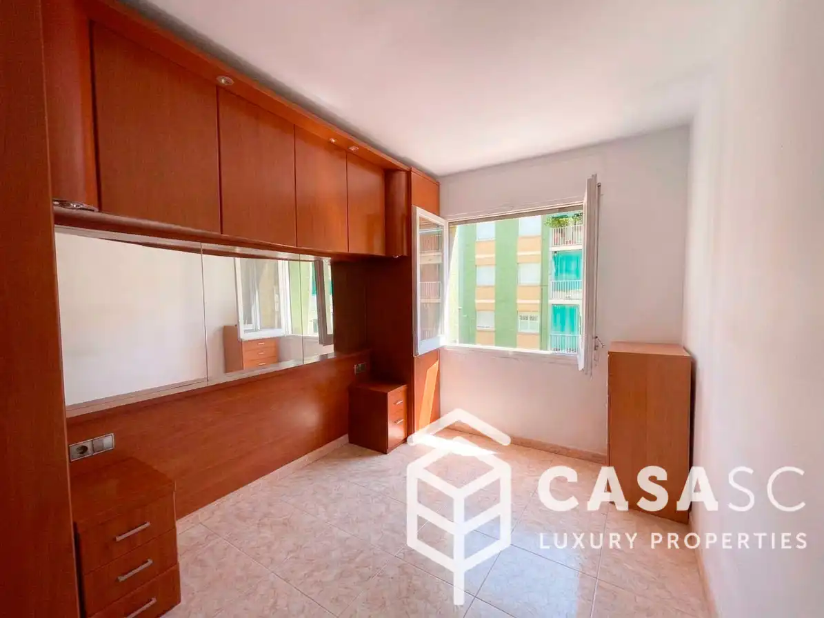 Vista exterior de Piso en venta en Cerdanyola del Vallès con Calefacción y Balcón