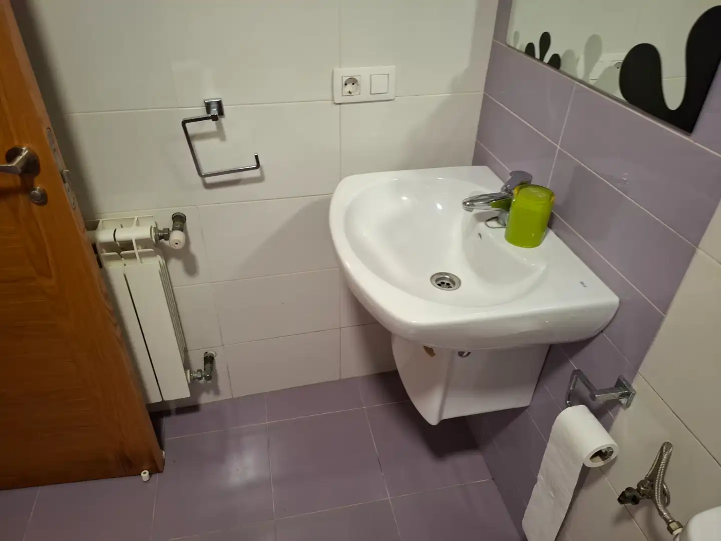 Baño de Piso en venta en Burela con Calefacción y Amueblado