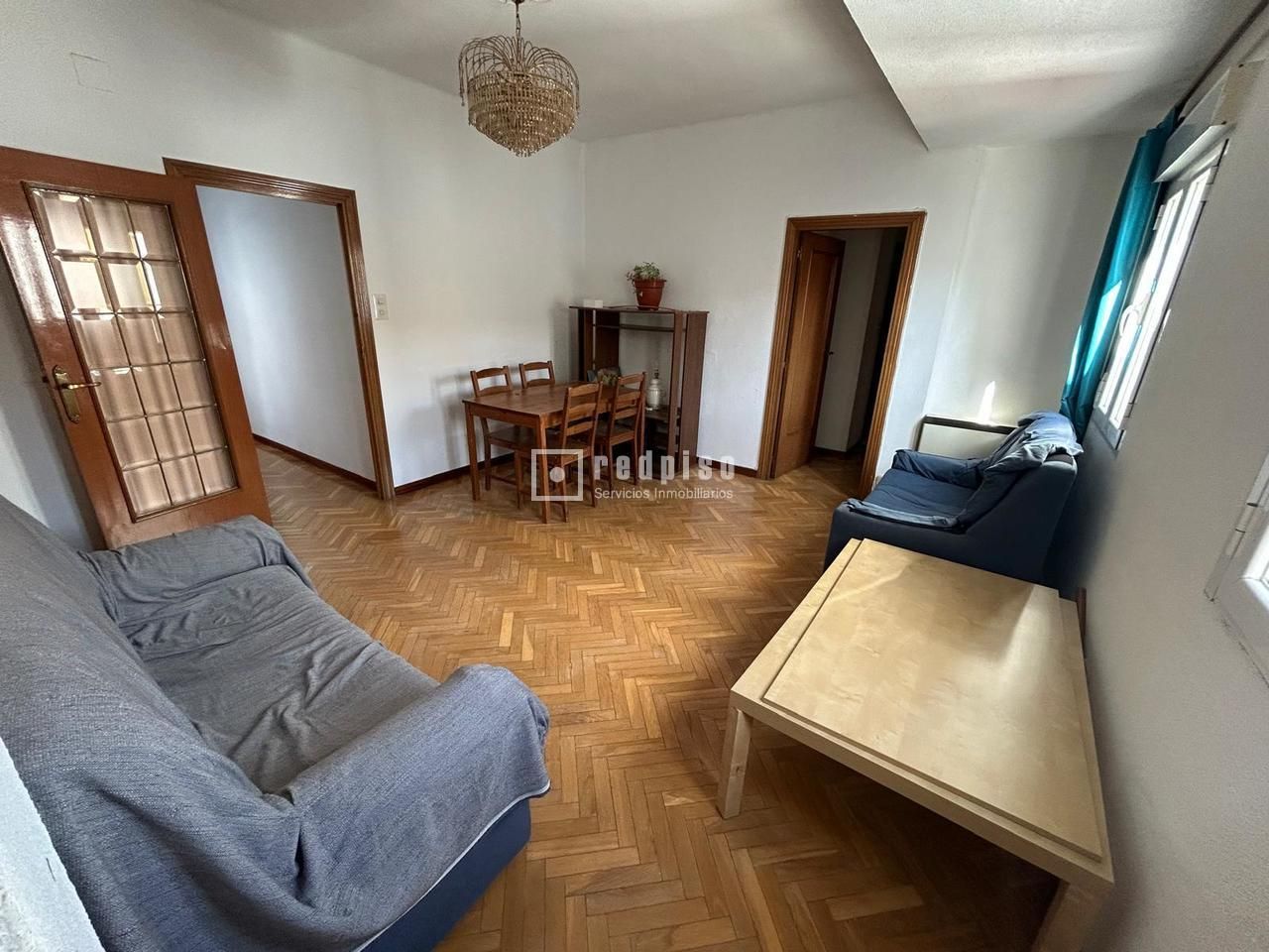 Sala d'estar de Pis en venda en  Madrid Capital amb Parquet