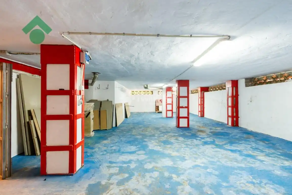 Garage zum Verkauf in Nerja