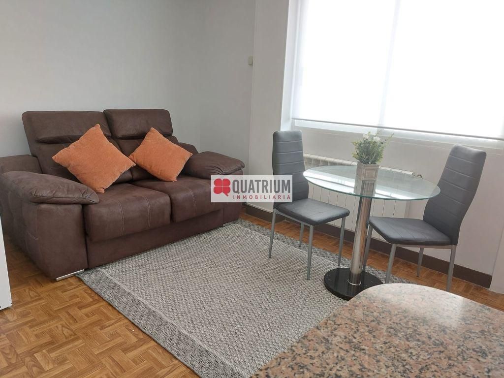 Living room of Flat to rent in Santiago de Compostela   with Furnished