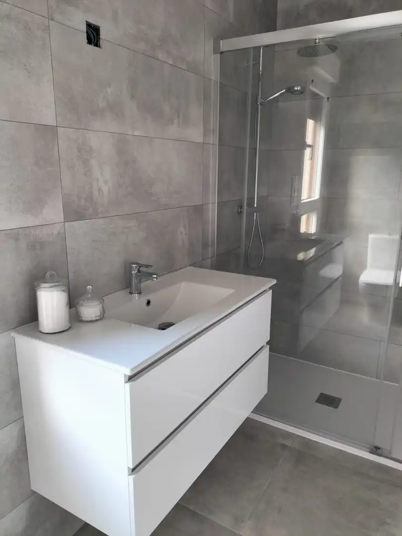 Casa con jardín en venta en Noalla, imagen 3