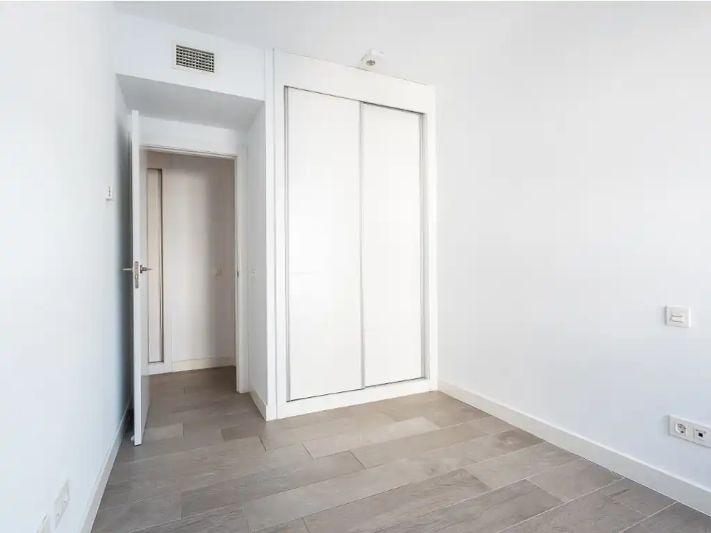 Bedroom of Flat for rent in Madrid  with Air Conditioner, Private garden and Terrace