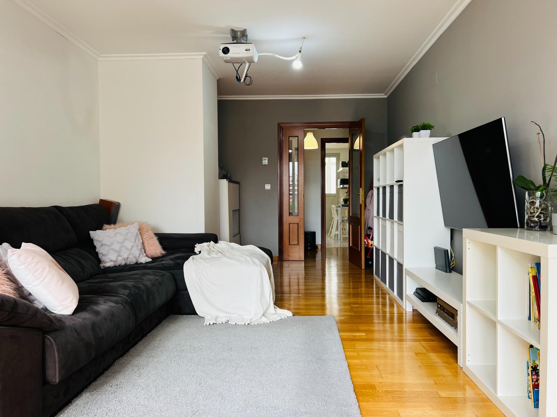 Living room of Flat for sale in Culleredo  with Heating and Storage room