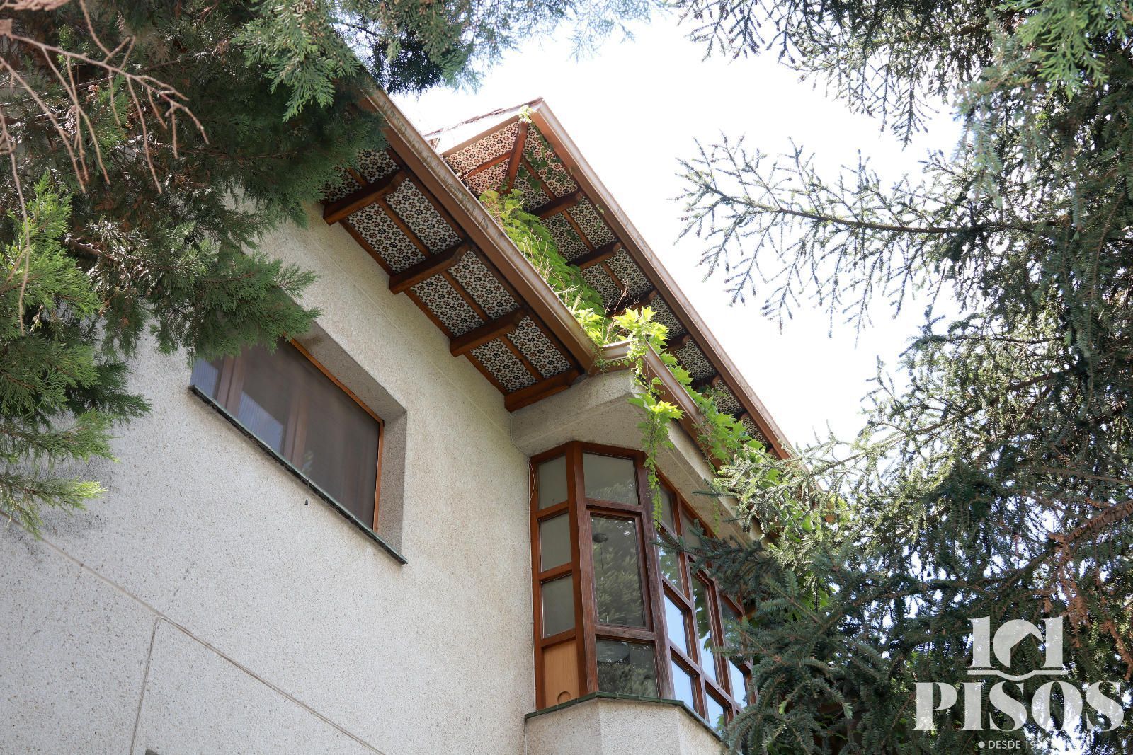 Vista exterior de Casa o xalet en venda en Población de Arroyo amb Aire condicionat, Calefacció i Jardí privat