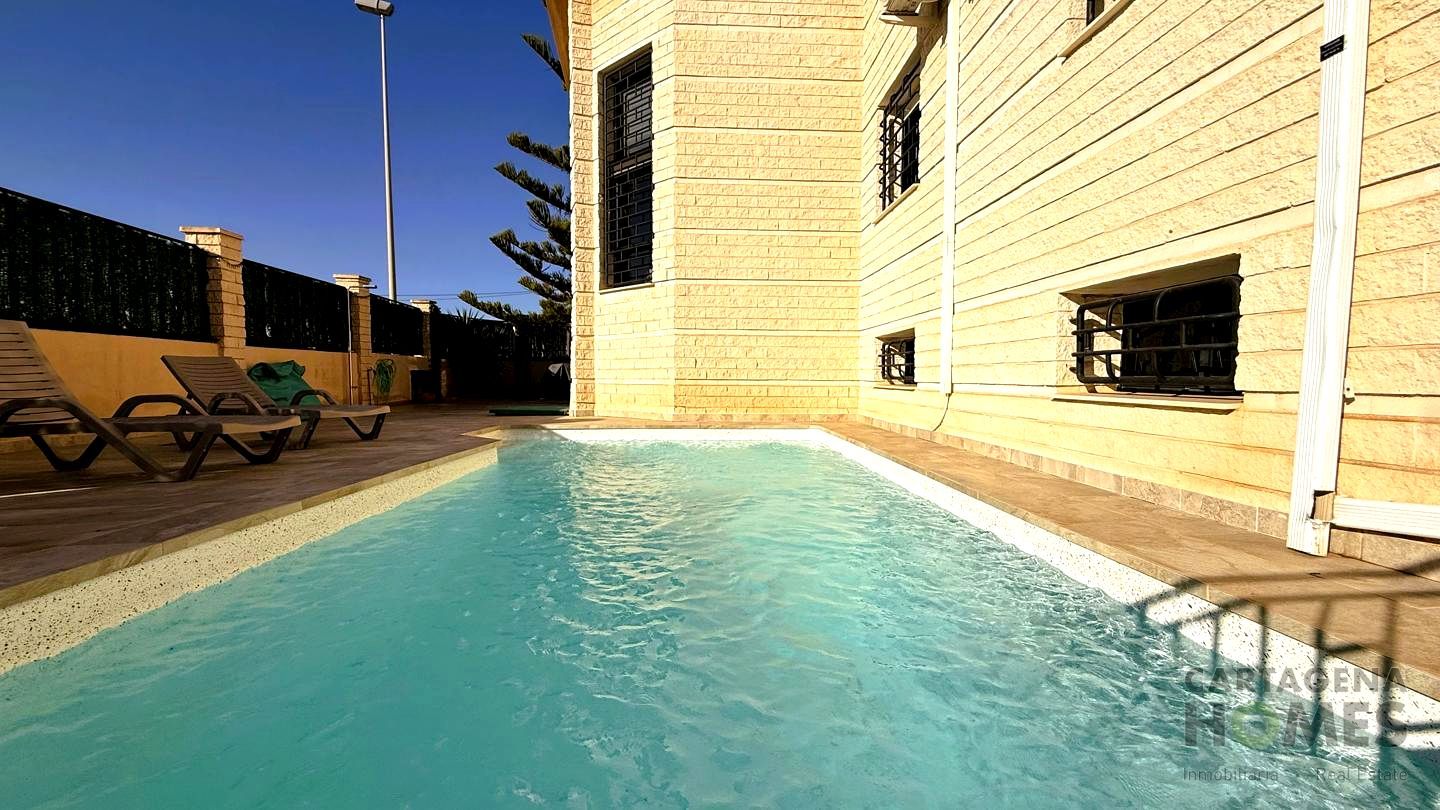 Swimming pool of Single-family semi-detached for sale in Cartagena  with Air Conditioner, Private garden and Parquet flooring