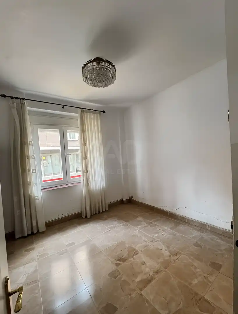 Habitación de Piso en venta en Sevilla con Aire acondicionado y Calefacción
